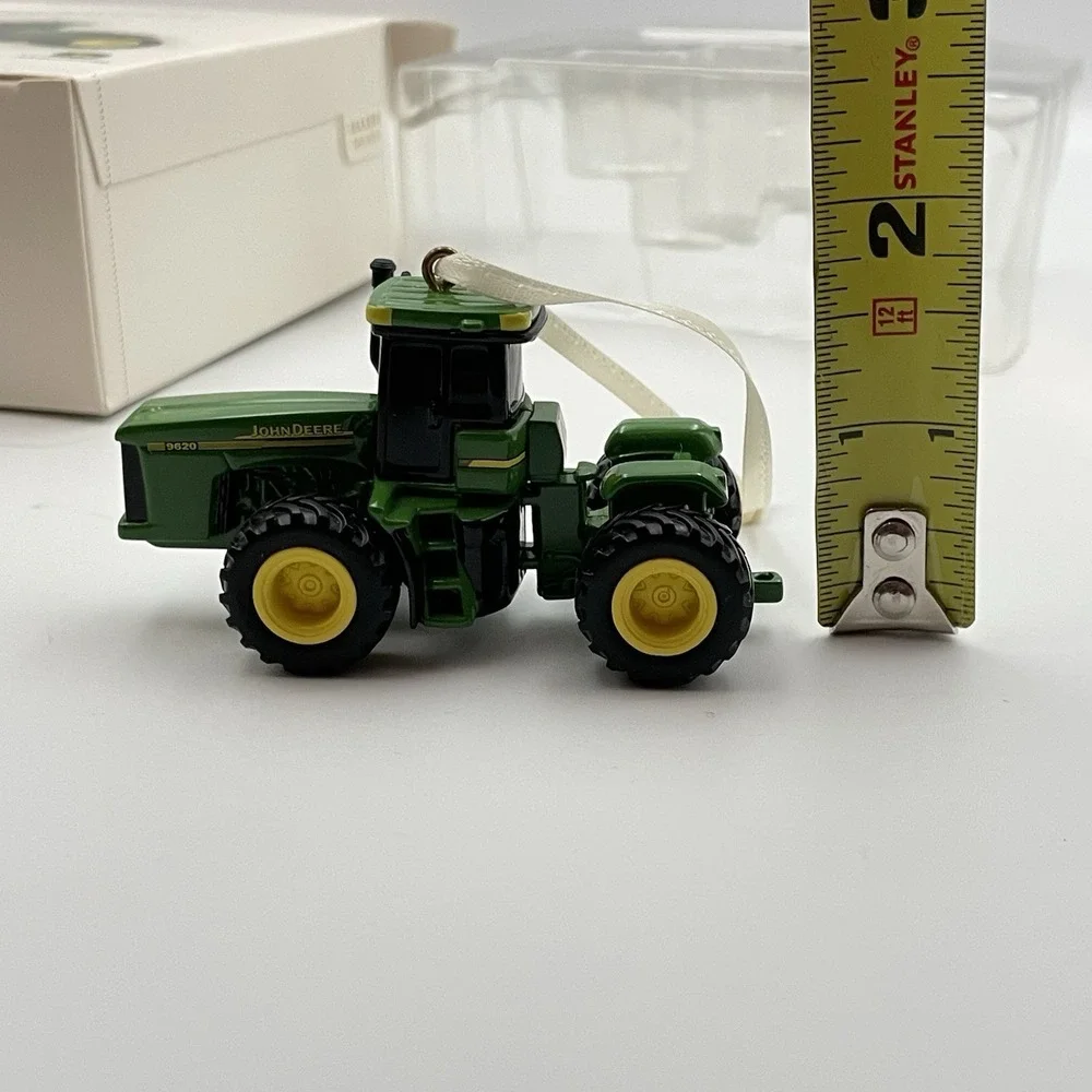 New Hallmark Keepsake 2006‎ JOHN DEERE 9620 TRACTOR Christmas Ornament